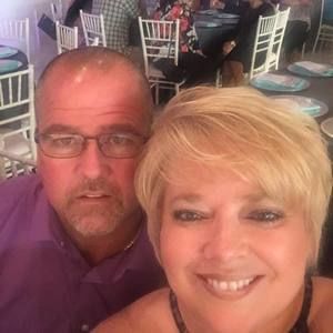 Meet your Posher, Leslie